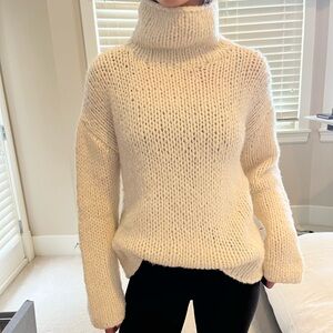 Nili Lotan Alpaca/Wool Cream Turtleneck Sweater
